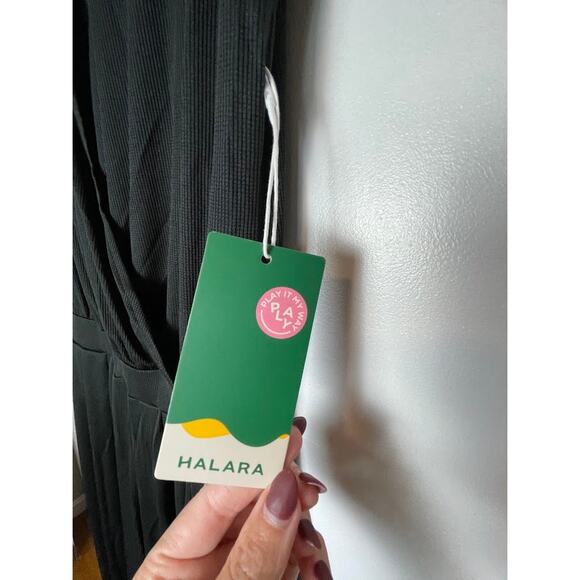 Halara V Neck Short Sleeve Side Pocket Wide Leg Flowy Waffle Casual Jumpsuit NWT - Picture 6 of 16